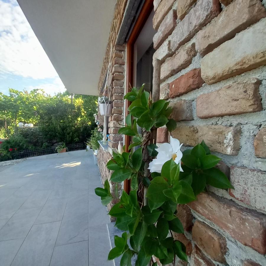 Vila Pasha Sarandë Exteriör bild
