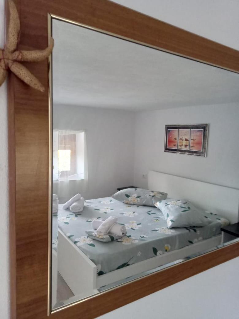 Vila Pasha Sarandë Exteriör bild